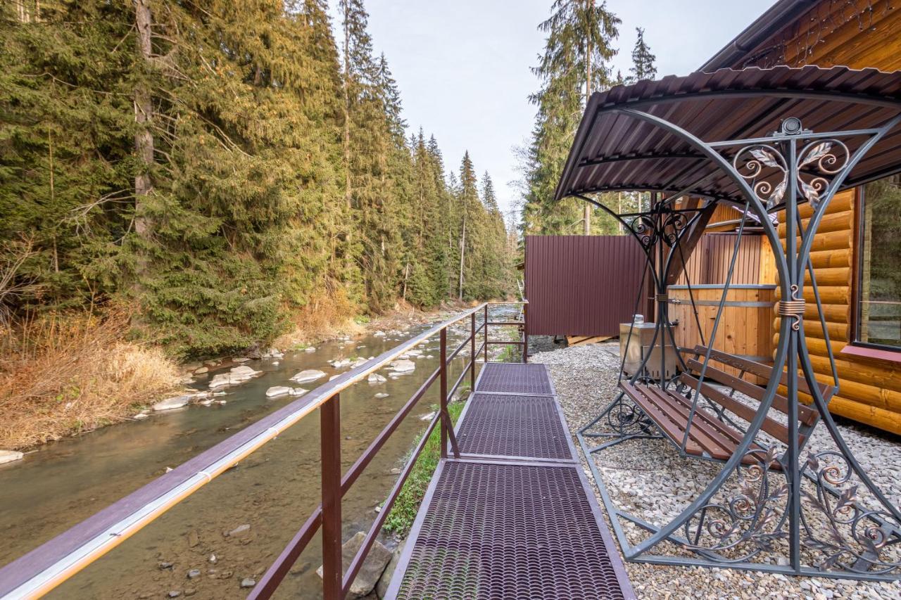 Arnika Hotel Bukovel Extérieur photo